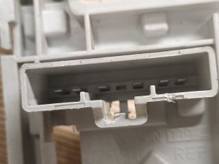 bontott FORD MONDEO III Jobb Hátsó Lámpa Foglalat