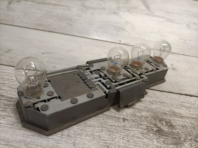 bontott FORD MONDEO III Jobb Hátsó Lámpa Foglalat