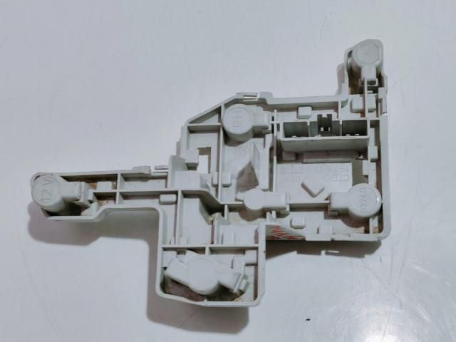 bontott FORD MONDEO III Jobb Hátsó Lámpa Foglalat