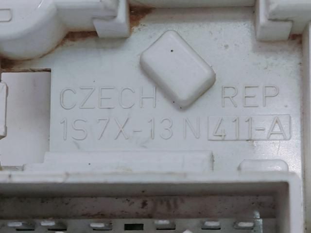 bontott FORD MONDEO III Jobb Hátsó Lámpa Foglalat