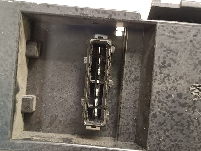 bontott FORD MONDEO III Jobb Hátsó Lámpa Foglalat