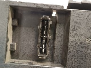 bontott FORD MONDEO III Jobb Hátsó Lámpa Foglalat