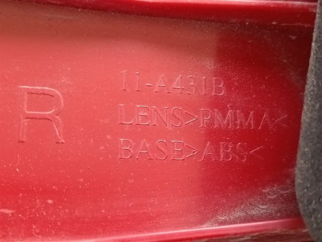 bontott FORD MONDEO III Jobb Hátsó Lámpa