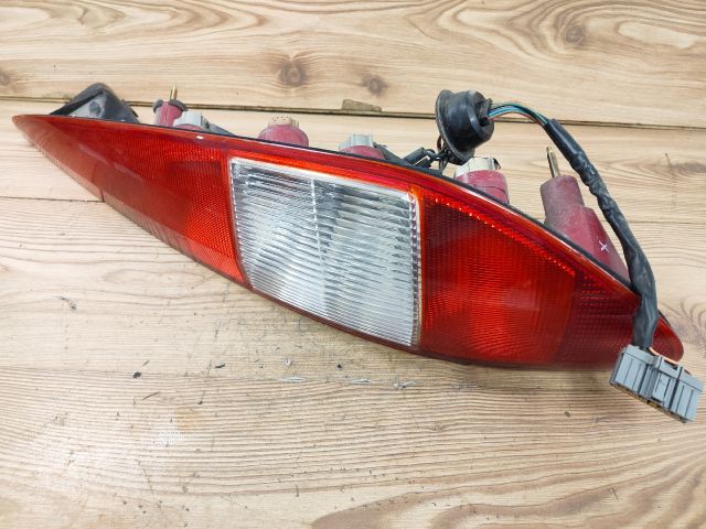 bontott FORD MONDEO III Jobb Hátsó Lámpa