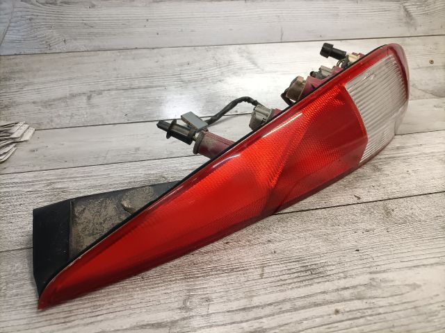 bontott FORD MONDEO III Jobb Hátsó Lámpa