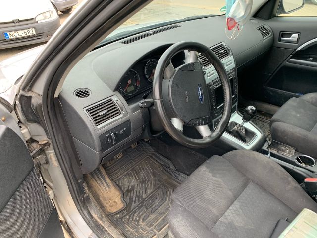 bontott FORD MONDEO III Jobb hátsó Sárvédő