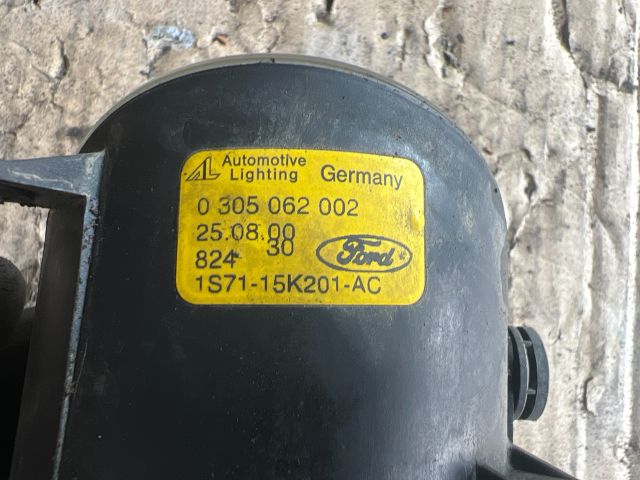 bontott FORD MONDEO III Jobb Ködfényszóró