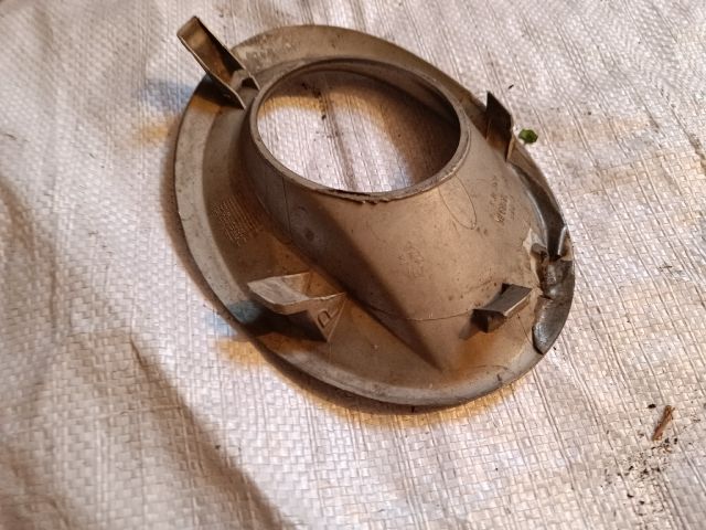 bontott FORD MONDEO III Jobb Ködlámpa Rács