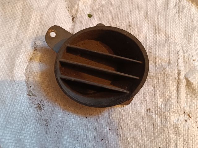 bontott FORD MONDEO III Jobb Ködlámpa Rács