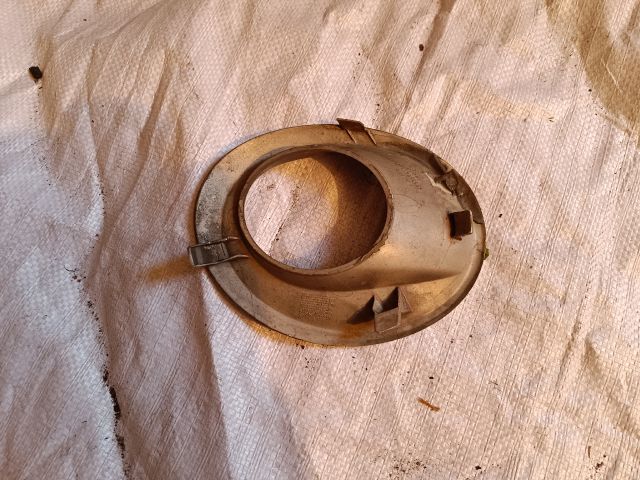 bontott FORD MONDEO III Jobb Ködlámpa Rács