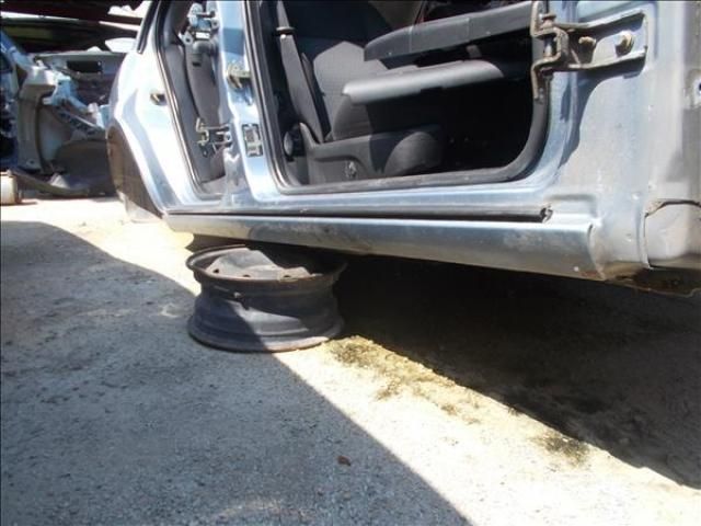 bontott FORD MONDEO III Jobb Küszöb