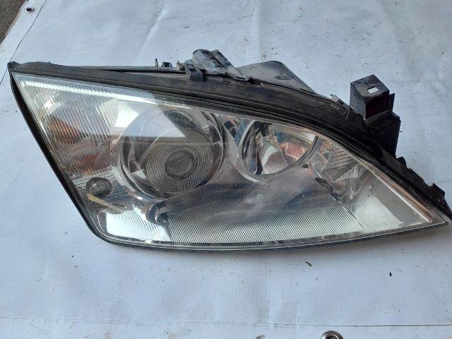 bontott FORD MONDEO III Jobb Xenon Fényszóró