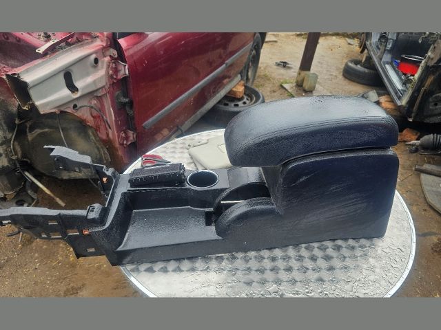 bontott FORD MONDEO III Könyöklő