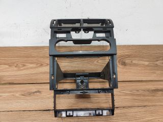 bontott FORD MONDEO III Középkonzol Keret