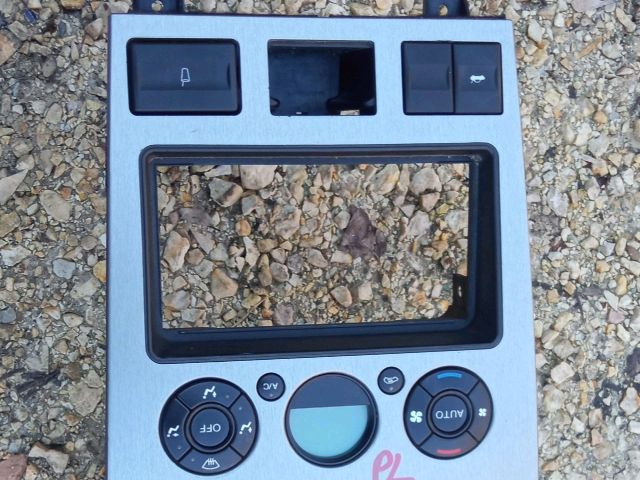 bontott FORD MONDEO III Középkonzol Keret