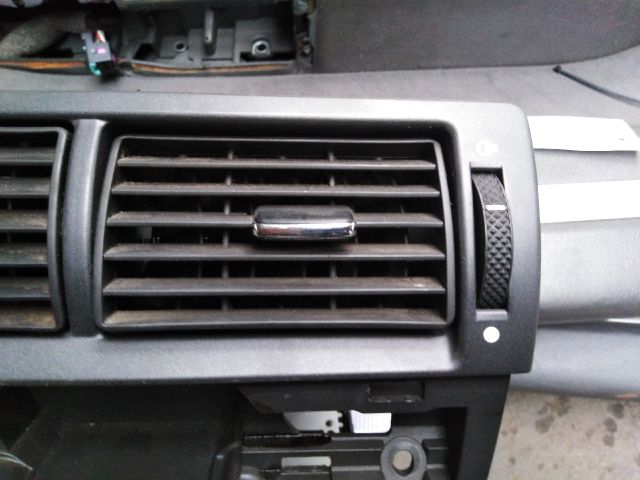 bontott FORD MONDEO III Középső Jobb Szellőző