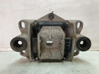 bontott FORD MONDEO III Motor Tartó Bak (Fém)