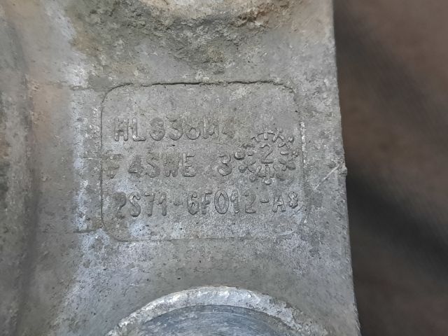 bontott FORD MONDEO III Motor Tartó Bak Jobb