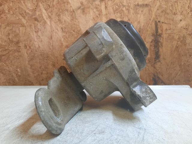 bontott FORD MONDEO III Motor Tartó Bak Jobb