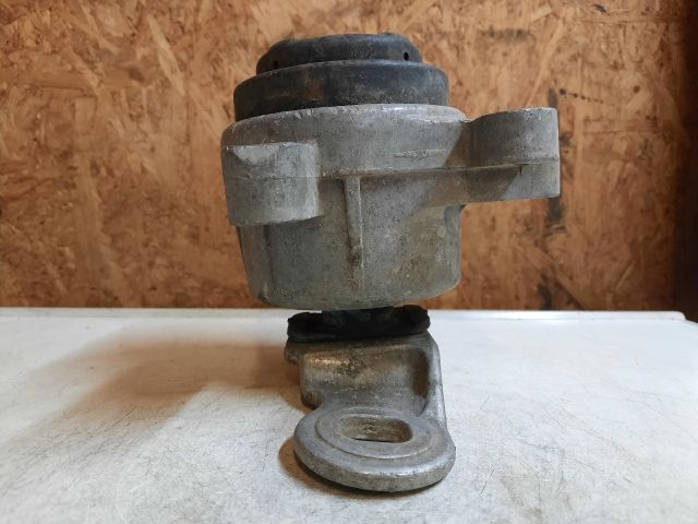 bontott FORD MONDEO III Motor Tartó Bak Jobb