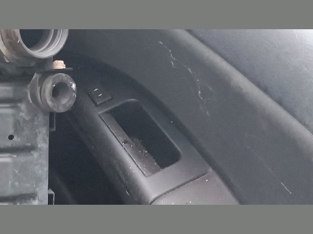 bontott FORD MONDEO III Motorháztető Nyitó Kar / Gomb