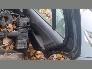 bontott FORD MONDEO III Motorháztető Nyitó Kar / Gomb