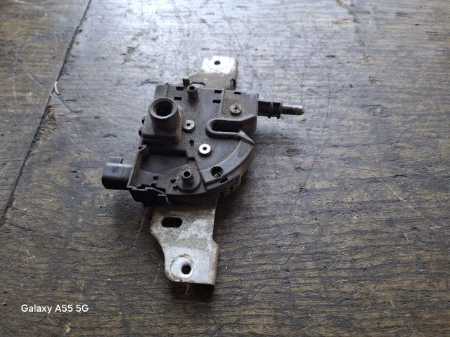 bontott FORD MONDEO III Motorháztető Zárszerkezet