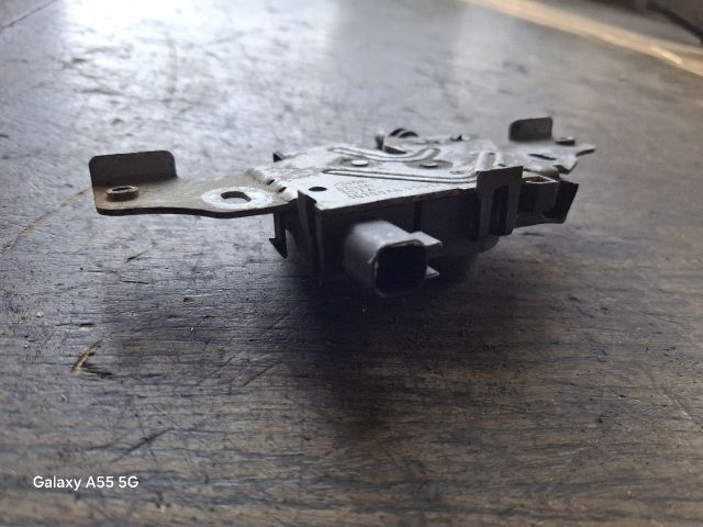 bontott FORD MONDEO III Motorháztető Zárszerkezet