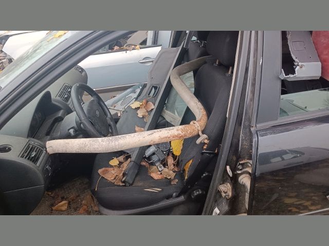 bontott FORD MONDEO III Műszerfal Héj