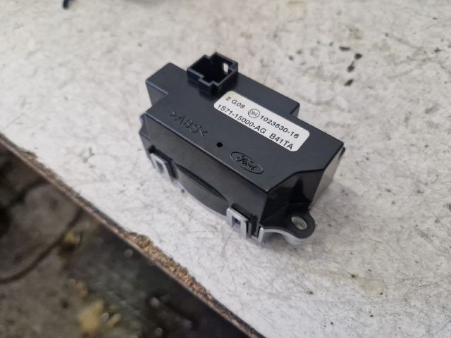 bontott FORD MONDEO III Óra (Időmérő)