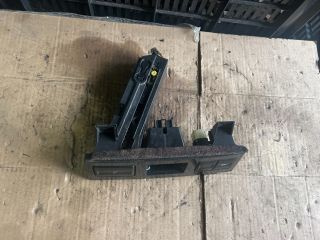 bontott FORD MONDEO III Pohártartó