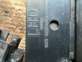 bontott FORD MONDEO III Pohártartó