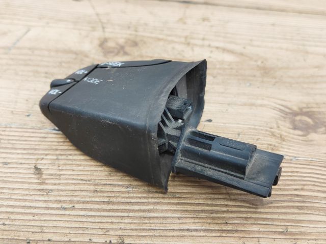 bontott FORD MONDEO III Rádió / CD Kapcsoló