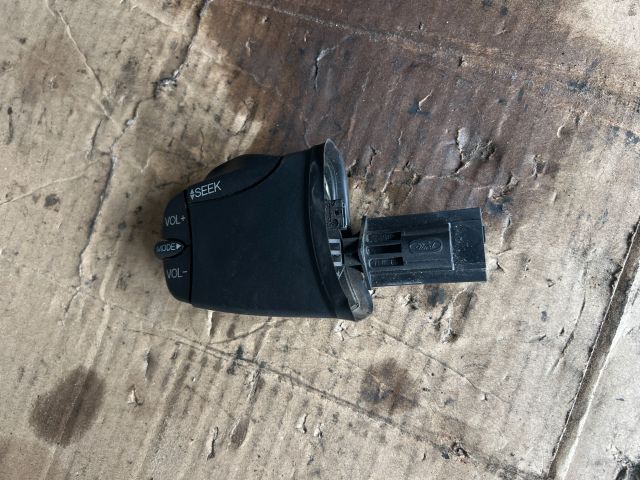 bontott FORD MONDEO III Rádió / CD Kapcsoló