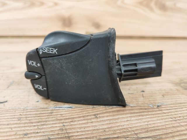 bontott FORD MONDEO III Rádió / CD Kapcsoló