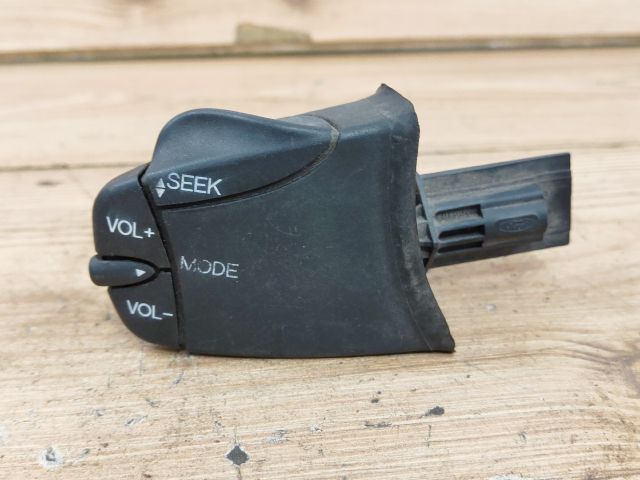 bontott FORD MONDEO III Rádió / CD Kapcsoló