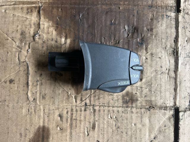 bontott FORD MONDEO III Rádió / CD Kapcsoló