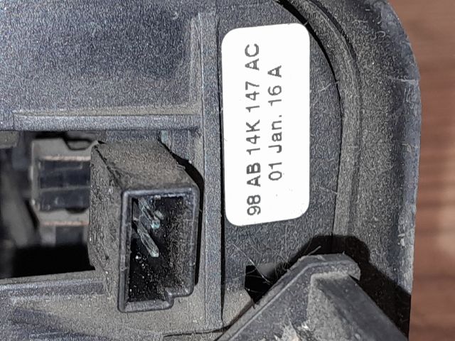 bontott FORD MONDEO III Rádió / CD Kapcsoló