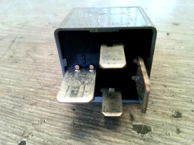 bontott FORD MONDEO III Relé