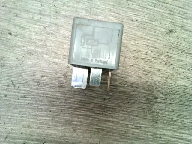 bontott FORD MONDEO III Relé