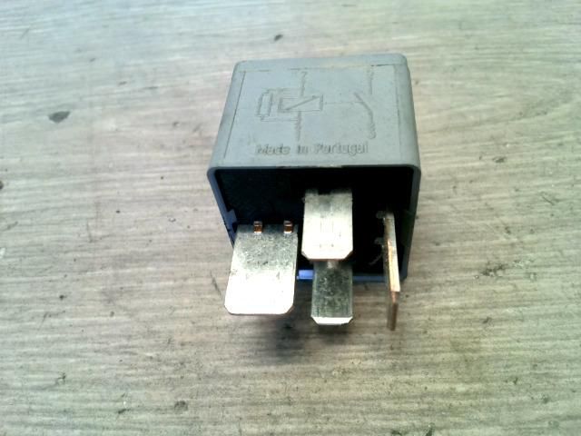 bontott FORD MONDEO III Relé