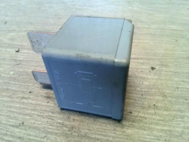 bontott FORD MONDEO III Relé