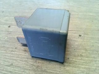 bontott FORD MONDEO III Relé