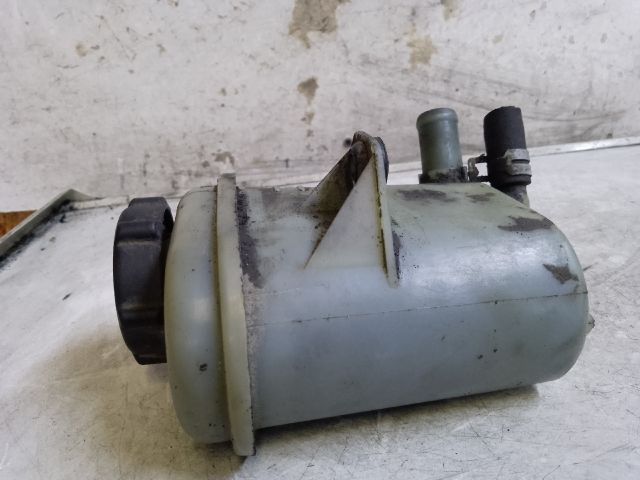 bontott FORD MONDEO III Szervóolaj Tartály