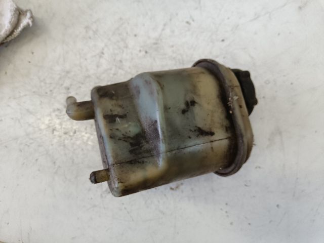 bontott FORD MONDEO III Szervóolaj Tartály