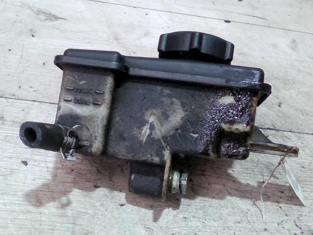 bontott FORD MONDEO III Szervóolaj Tartály