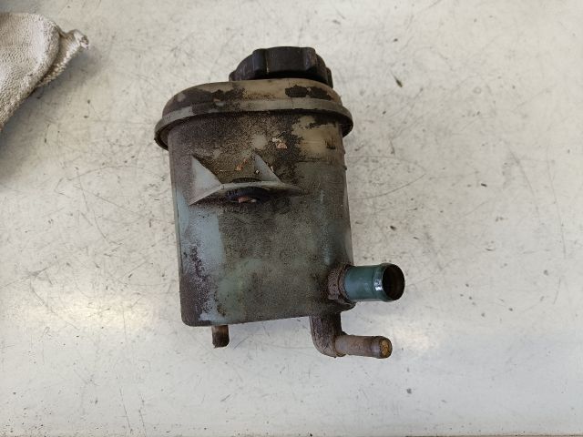 bontott FORD MONDEO III Szervóolaj Tartály