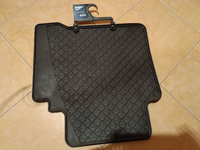 bontott FORD MONDEO III Szőnyeg Szett