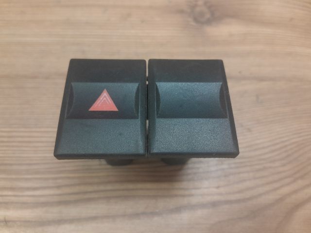 bontott FORD MONDEO III Vészvillogó Kapcsoló