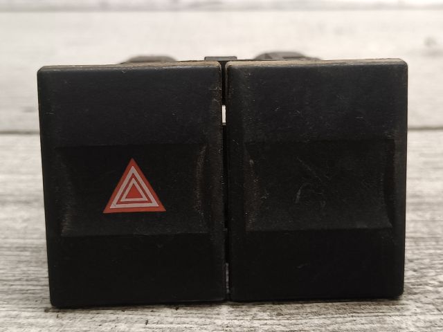 bontott FORD MONDEO III Vészvillogó Kapcsoló